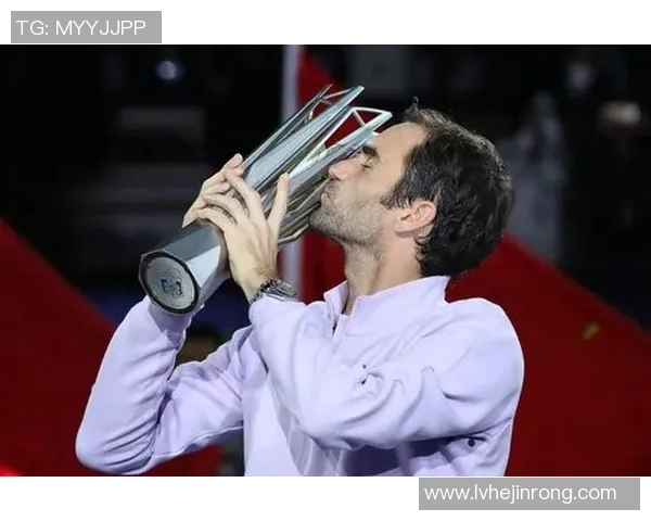 足球明星们纷纷表达对费德勒的喜爱与敬佩之情